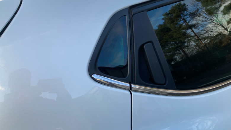 Renault Clio 0.9 TCE 75 Iconic 5dr Petrol Hatchback